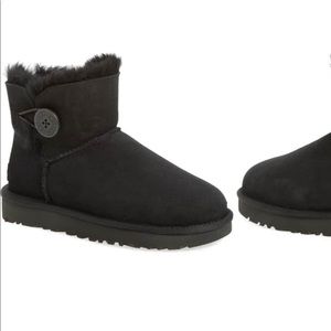 Ugg Mini Bailey Button Boots size 8